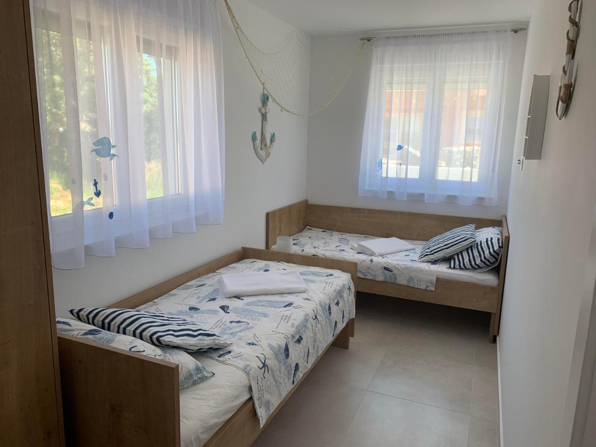 Apartmani Sunside Нин Экстерьер фото